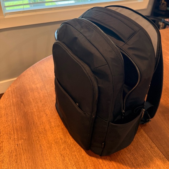 Away The Commuter Backpack - Picture 12 of 14